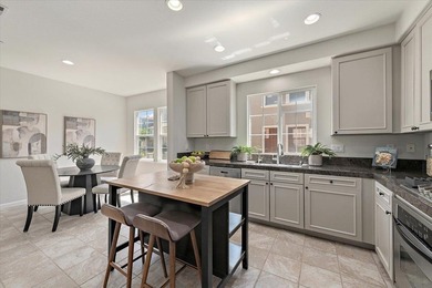 Beautifully updated, 3 bedroom, 2 1/2 bathroom home in desirable - photo 9