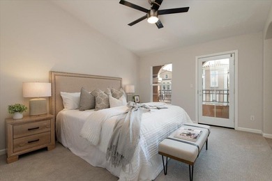 Beautifully updated, 3 bedroom, 2 1/2 bathroom home in desirable - photo 10