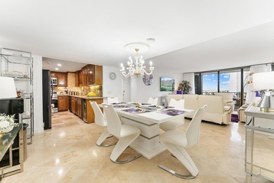 Welcome to Unit 605, a rare high-floor, south-facing - photo 3