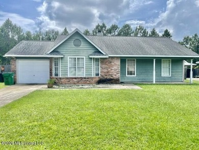 Welcome home to convenient and desirable Pine Ridge subdivision - photo 1
