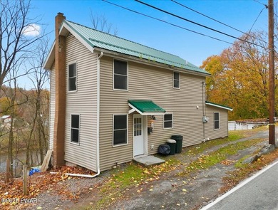 Lake Home For Sale in Hawley, Pennsylvania