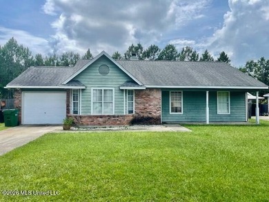 Welcome home to convenient and desirable Pine Ridge subdivision - photo 2
