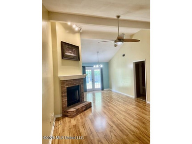 Welcome home to convenient and desirable Pine Ridge subdivision - photo 6