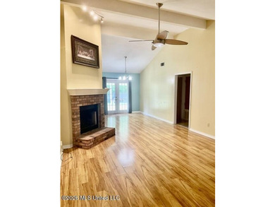 Welcome home to convenient and desirable Pine Ridge subdivision - photo 7