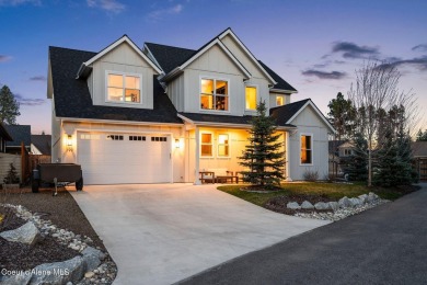 Lake Home For Sale in Sandpoint, Idaho