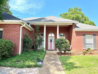 This property has so much to offer: a spacious cul-de-sac lot - photo 2