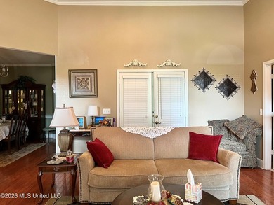 This property has so much to offer: a spacious cul-de-sac lot - photo 3