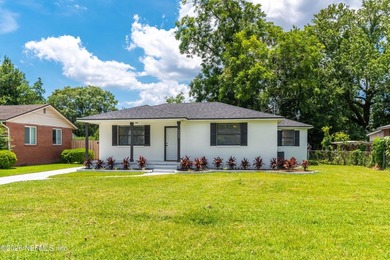 Beautifully renovated 3-bedroom, 2-bath ranch-style home - photo 4