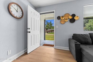 Beautifully renovated 3-bedroom, 2-bath ranch-style home - photo 7