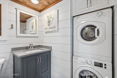 Live in an immaculate, fully furnished tiny home while building - photo 12