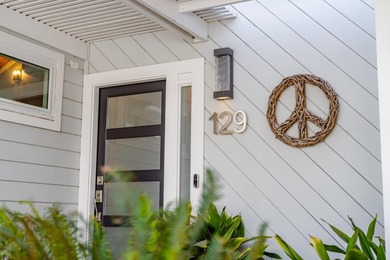 Nestled in an ideal location, 129 Santa Cruz Ave offers stunning - photo 14