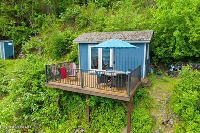 Live in an immaculate, fully furnished tiny home while building - photo 15