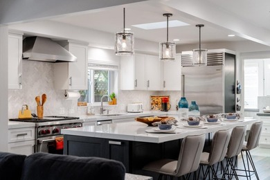 Nestled in an ideal location, 129 Santa Cruz Ave offers stunning - photo 25