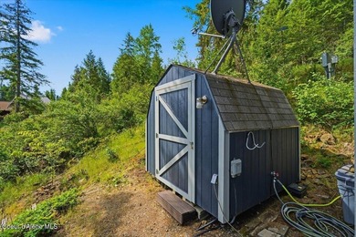 Live in an immaculate, fully furnished tiny home while building - photo 34