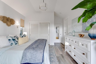 Nestled in an ideal location, 129 Santa Cruz Ave offers stunning - photo 39