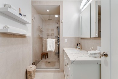 Nestled in an ideal location, 129 Santa Cruz Ave offers stunning - photo 41