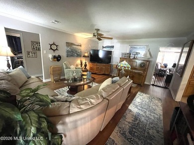 Great brick home located in the Edgewater Estates Subdivision - photo 3