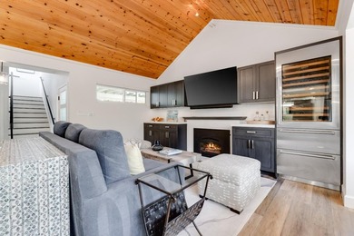 Nestled in an ideal location, 129 Santa Cruz Ave offers stunning - photo 44