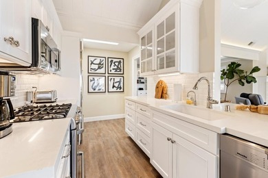 Carmel Pied-A-Terre with Sweeping Ocean Views! Indulge in - photo 10