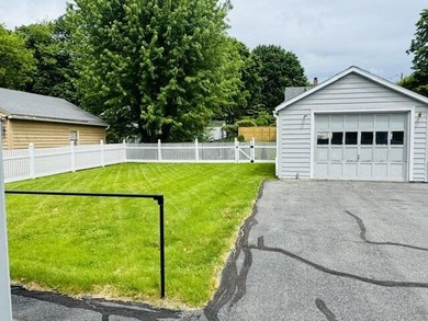 Meticulously maintained and owned by the same family since it - photo 7
