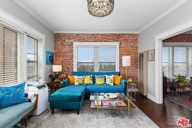 Charming, top-floor corner penthouse in the iconic Californian - photo 8