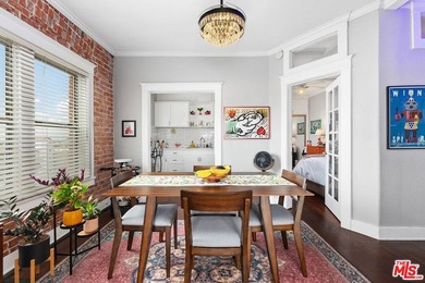 Charming, top-floor corner penthouse in the iconic Californian - photo 10