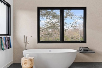 Discover coastal paradise in the Hamptons at this avant-garde - photo 15