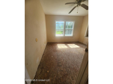 Investment Opportunity - Fixer-Upper in the Heart of Downtown - photo 5