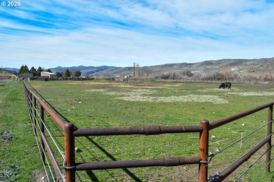 First time on market in 50 years! These ranch headquarters - photo 29