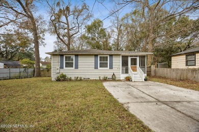 SHORT SALE!! Welcome to 2846 Cherokee Circle W, a beautifully - photo 3
