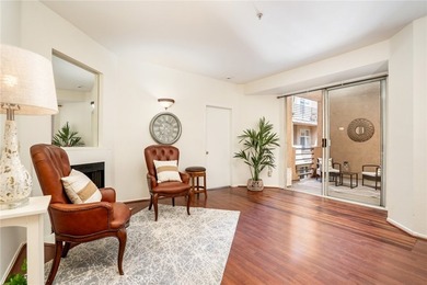 Downtown Vibe mixed with with private, peaceful secluson. 640 W - photo 9