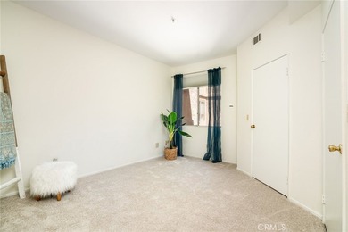 Downtown Vibe mixed with with private, peaceful secluson. 640 W - photo 10