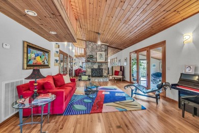 This spectacular home on 3411 Kings Cove Lane is a true hidden - photo 12