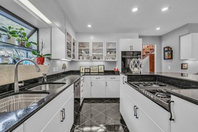 This spectacular home on 3411 Kings Cove Lane is a true hidden - photo 20