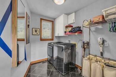 This spectacular home on 3411 Kings Cove Lane is a true hidden - photo 21