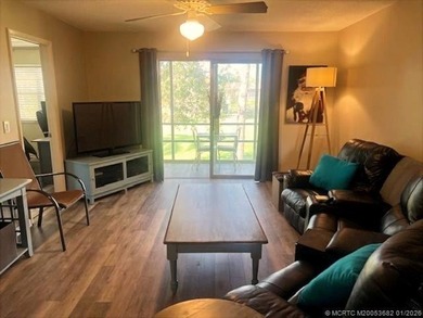 This charming 2 BR/2 Bath retreat is perfect for your seasonal - photo 7