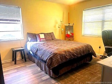 This charming 2 BR/2 Bath retreat is perfect for your seasonal - photo 9