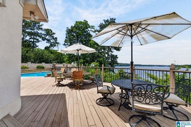 Absolutely stunning luxury waterfront home on 1.34 acres with - photo 46