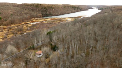 Prompton Lake  Home For Sale in Prompton Pennsylvania