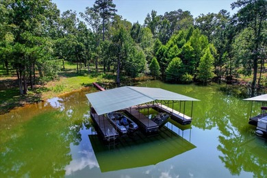 Lakefront living at its best! This property features a private - photo 4