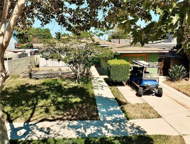 Located in the heart of the highly desirable Plaza neighborhood - photo 2