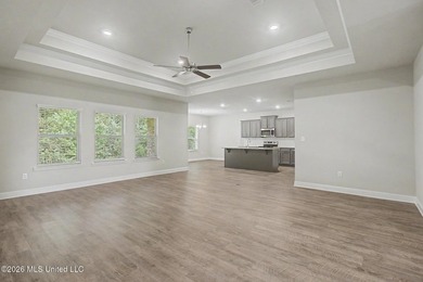 Adorable 4-bedroom home conveniently located near shopping - photo 6