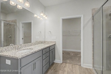 Adorable 4-bedroom home conveniently located near shopping - photo 9