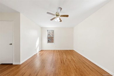 Step into this beautifully refreshed 2-bedroom, 1.5-bathroom - photo 12