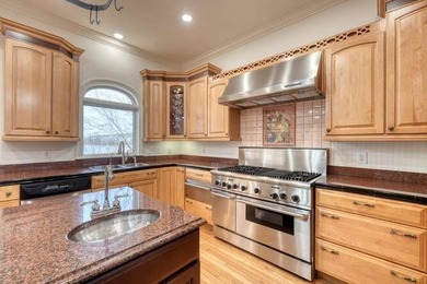 Welcome to lakeside living in the highly sought-after Notla - photo 16