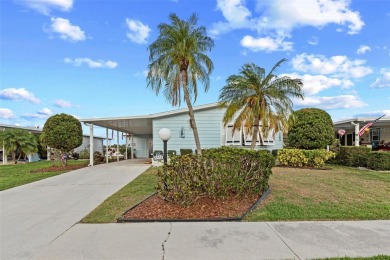 Lake Home For Sale in Palmetto, Florida