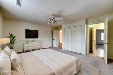 Welcome to lakeside living in the highly sought-after Notla - photo 33