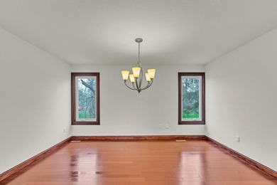Stunning Lake Drive beauty on almost a double lot! Renovated - photo 12
