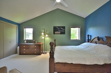 Rare Okauchee Lake home with 73' frontage on over 3/4 acre! Flat - photo 17