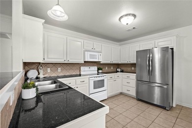 Welcome home to this beautifully maintained, 3-bedroom, 2-bath - photo 9